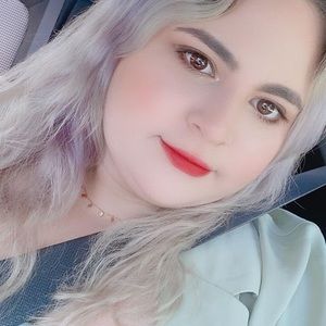 Meet your Posher, Alondra